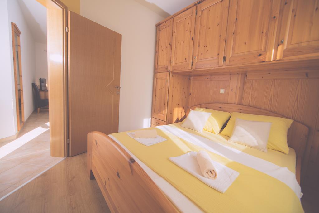 Apartments Meri Ližnjan Pokój zdjęcie